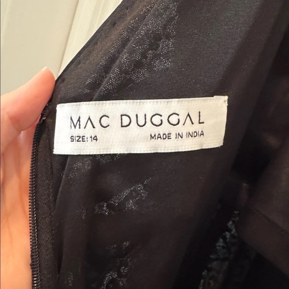 Mac Duggal 5475 Black Floral Embellished Spaghetti Strap Gown Size 14 NWT